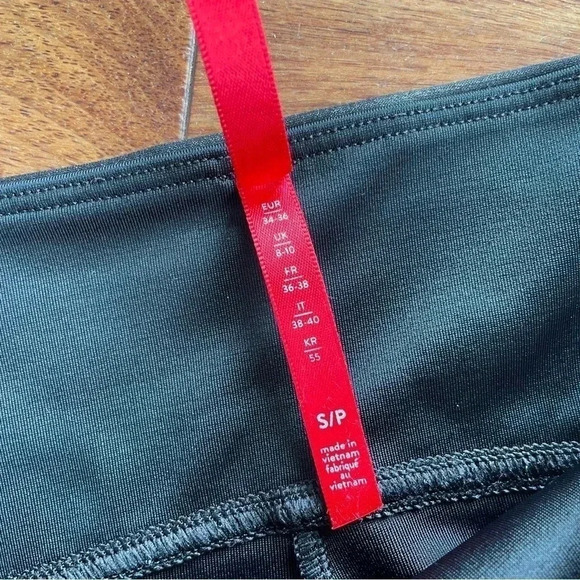 SPANX Faux Leather Black Leggings Stretch Elastic Waist Casual Compression Pants - Picture 11 of 14